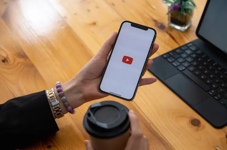 YouTube Kanal auf seinem Handy starten